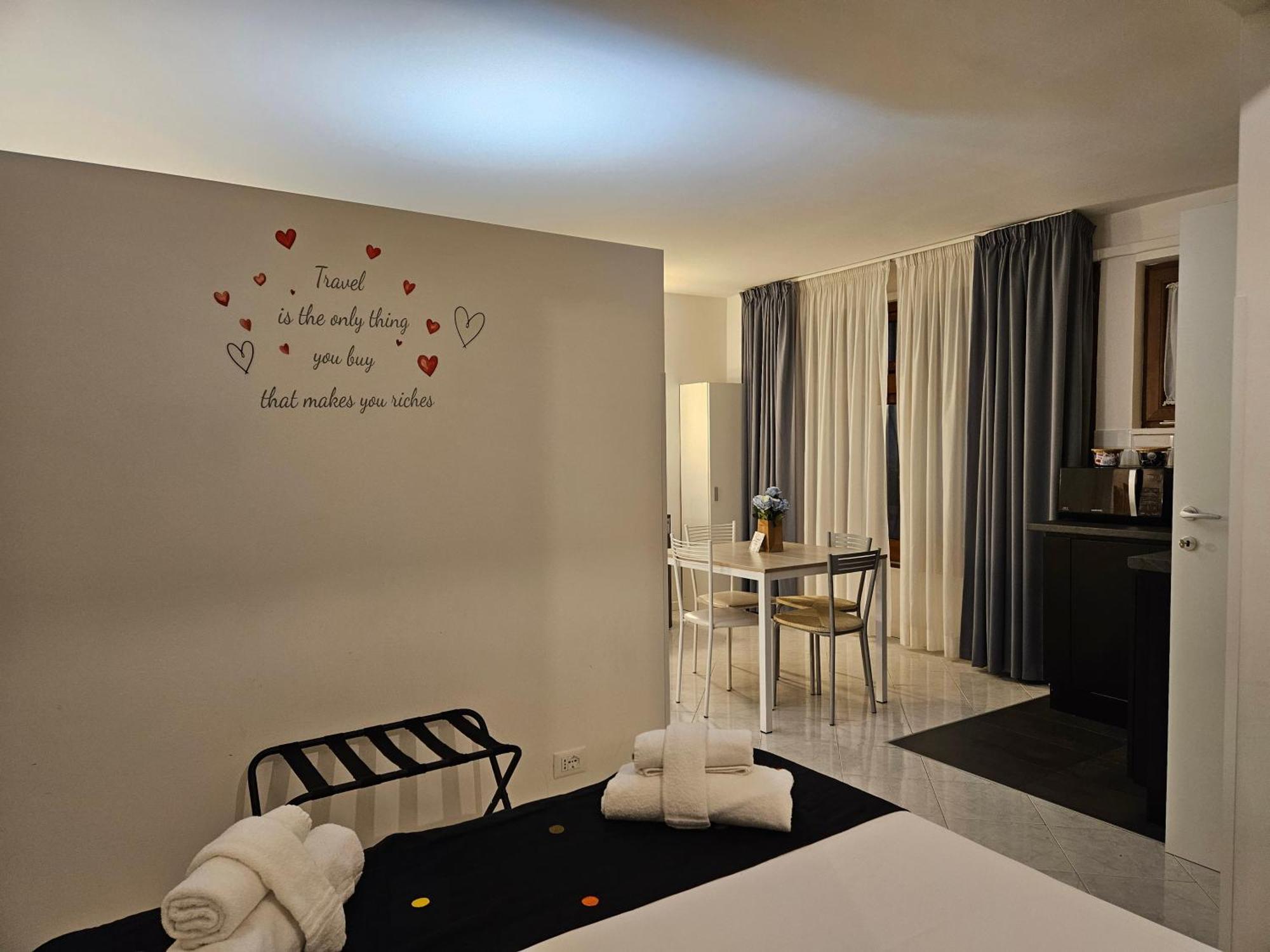 Fermata San Pietro - Con Parcheggio Apartamento *