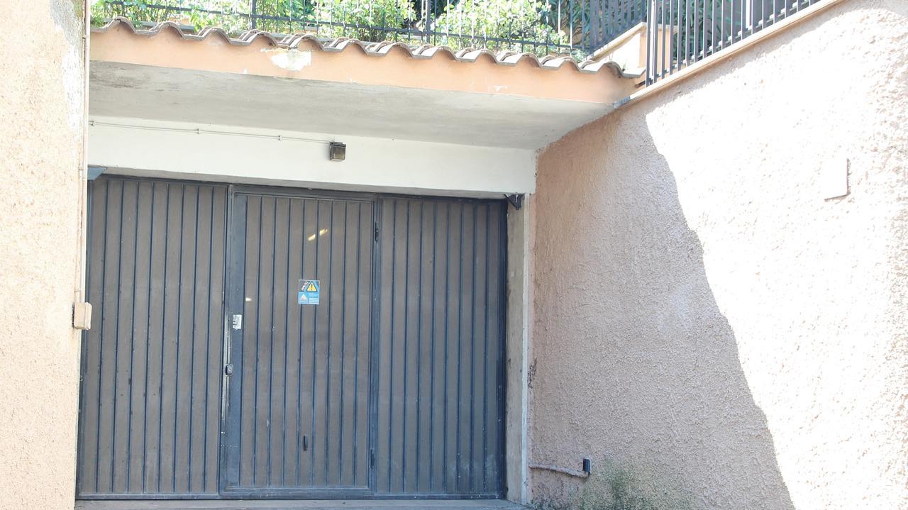 Fermata San Pietro - Con Parcheggio Apartamento *